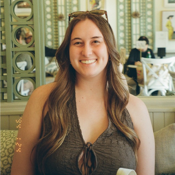 Meet your Posher, Emma - Picture 1 of 1